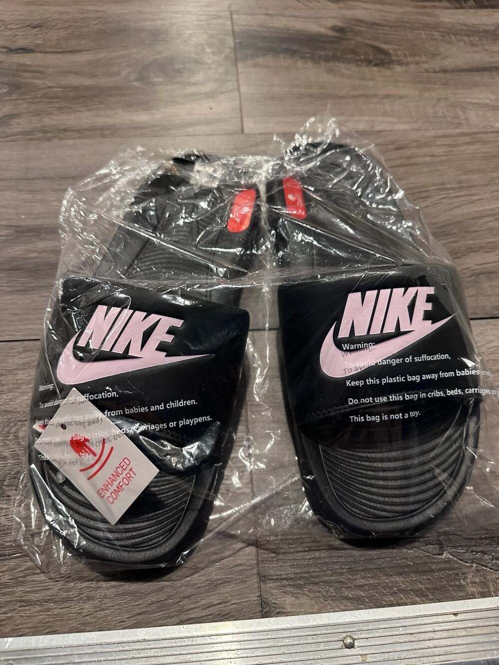 Nike Victori One Slide Size 7 Black Light Arctic Pink